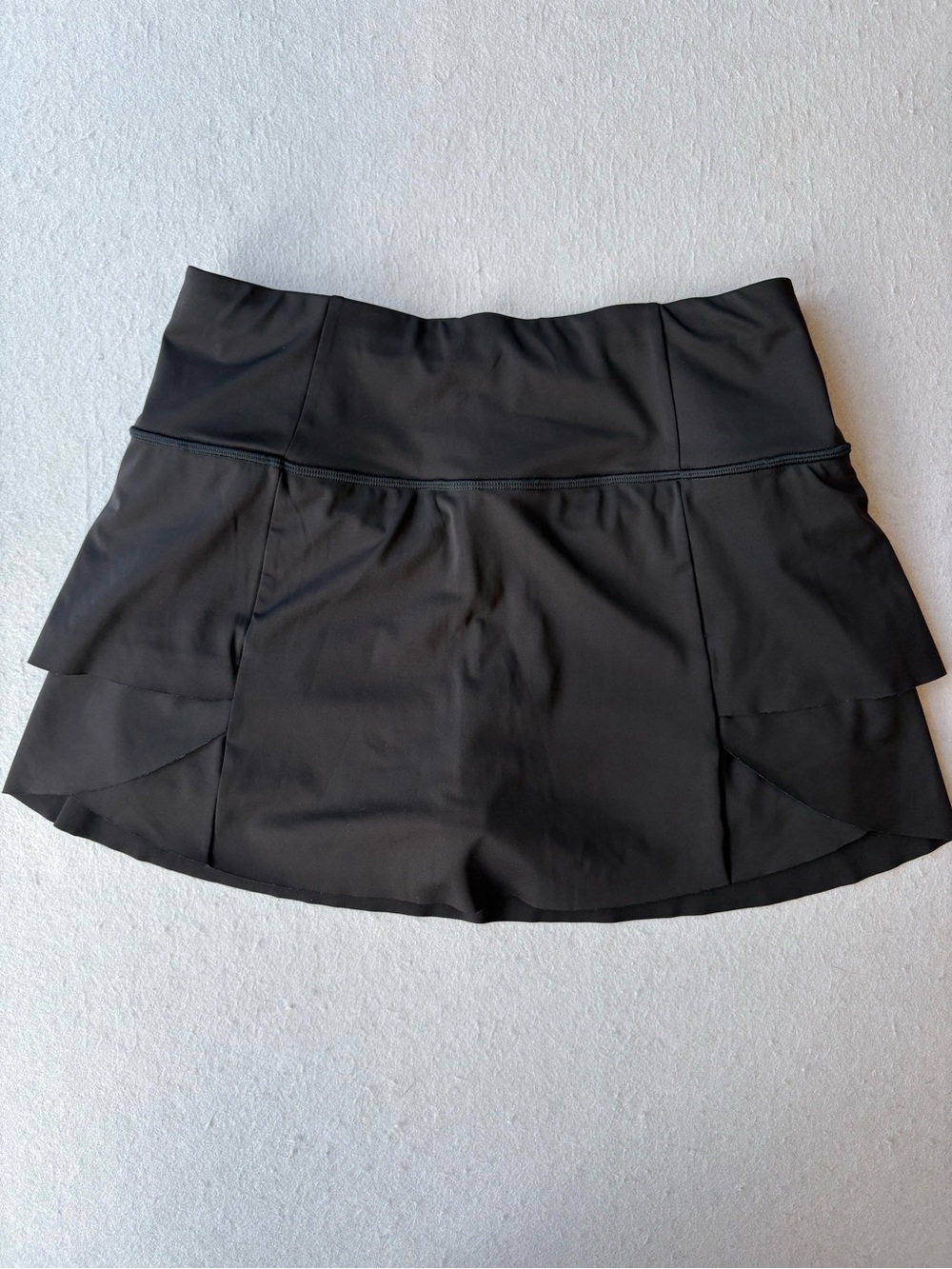 Athleta Momentum Black Ruffle Back Tennis Golf Pickleball Skort UPF 50 Sz S - Picture 3 of 9